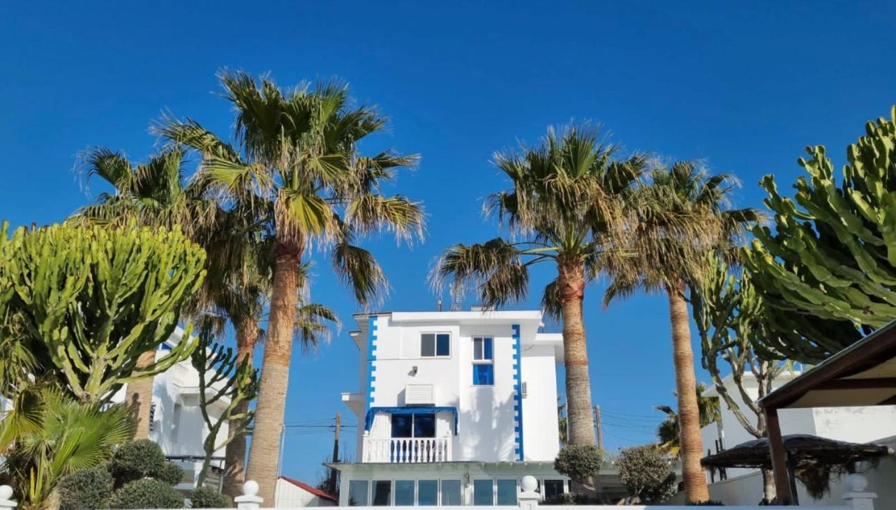 Zygi Beachfront Villa Exteriör bild